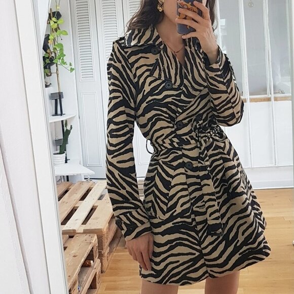 Lauren Ralph Lauren Trench Coat Womens L Tan Black Belted Zebra Tiger Print - Picture 1 of 15